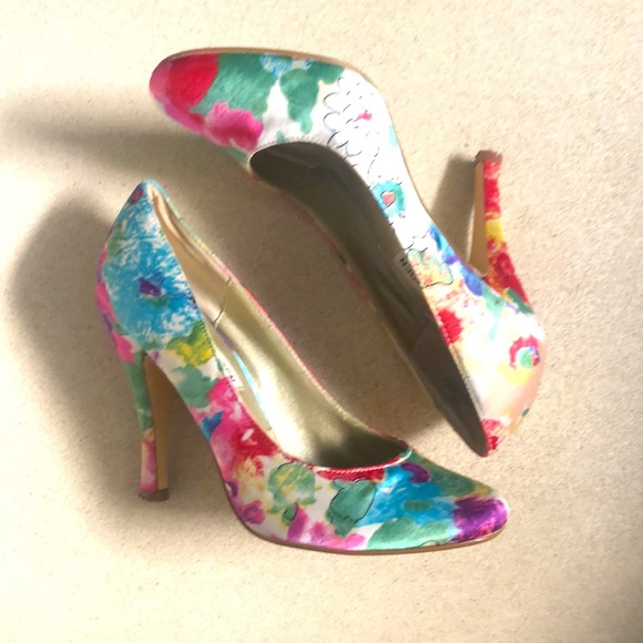 Steve Madden | Women's Floral pastel Heels - Picture 2 of 9
